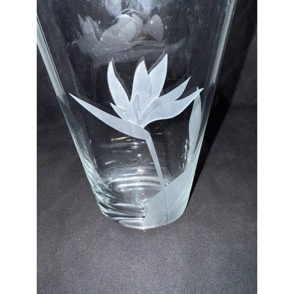 🌸 Etched Floral Clear Glass Vase | Elegant Botanical Design | 8.75